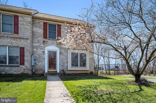 6135 Haymarket Way, MECHANICSBURG, PA, 17050-5211 | Card Image