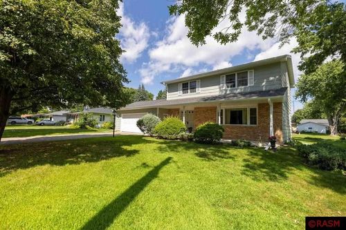 1500 Lor Ray Dr, North Mankato, MN, 56003-3527 | Card Image