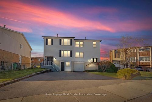 {{alt}} | Card Image