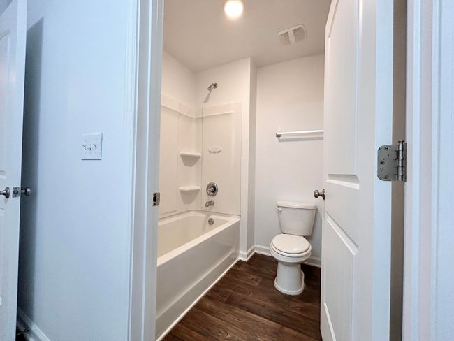 53 Upstairs Bathroom | Image 54