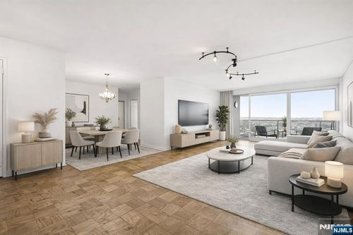 2077 Center Ave, Fort Lee, NJ, 07024-4901 | Card Image