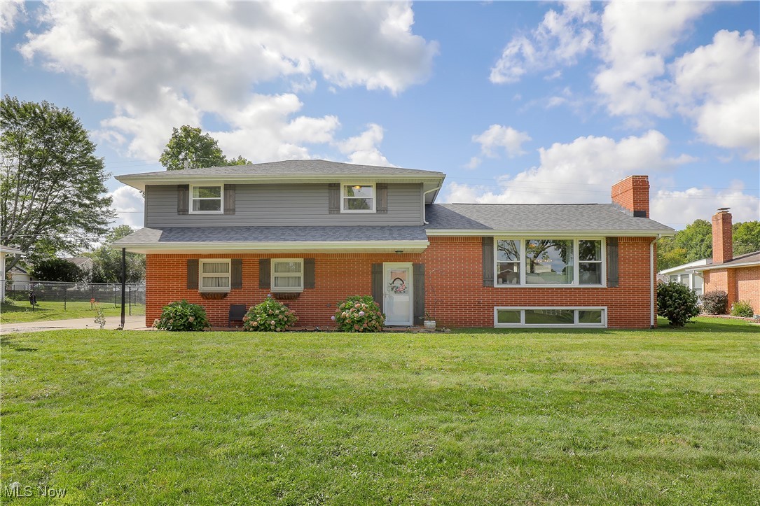 Edmar St, Louisville, OH 44641