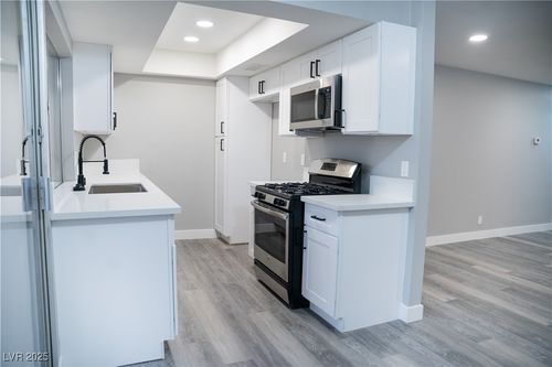 apt-3-1440 Vegas Valley Dr, Las Vegas, NV, 89169-2274 | Card Image