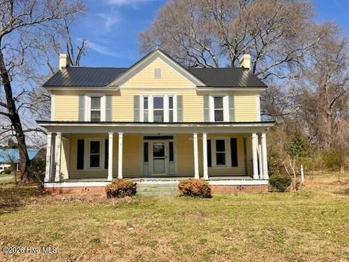 105 W Wayne St, Fremont, NC, 27830-8000 | Card Image