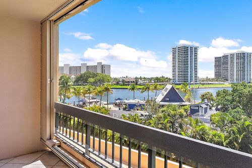 apt-318-1036 Us Highway 1, North Palm Beach, FL, 33408-3827 | Card Image