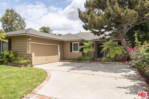 5512 Bevis Ave, Sherman Oaks, CA, 91411-3744 | Card Image