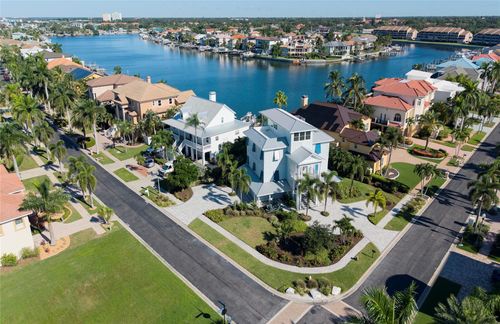 2813 Kipps Colony Dr S, St Petersburg, FL, 33707 | Card Image