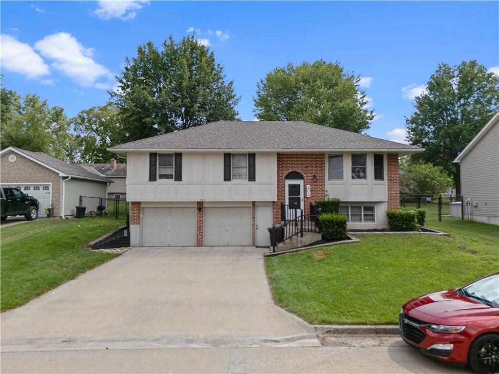 32nd St, Higginsville, MO 64037