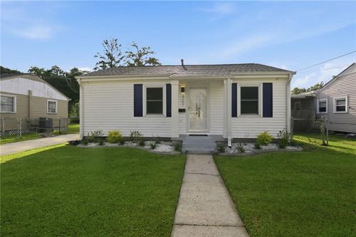 327 Wainwright Dr, Harahan, LA, 70123-4412 | Card Image