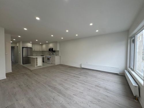 2986a Dufferin St, North York, ON, M6B3T3 | Card Image