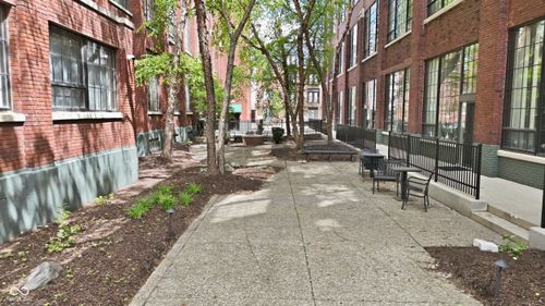 39-624 E Walnut St, Indianapolis, IN, 46204-1668 | Card Image