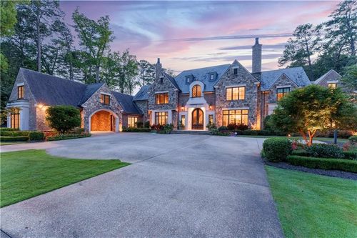 3800 Northside Dr Nw, Atlanta, GA, 30305-1033 | Card Image