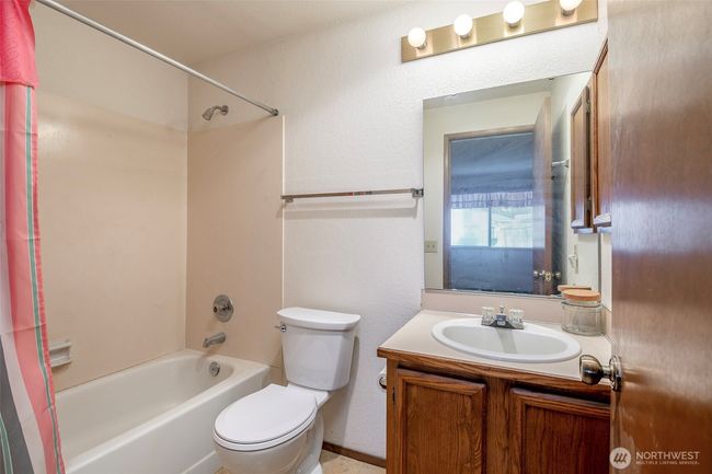 Full Primary Bathroom | Image 15