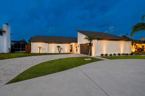 5821 Schooner Way, TAMPA, FL, 33615-3638 | Card Image
