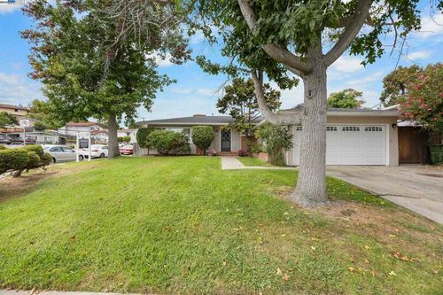 3304 Brookdale Blvd, Castro Valley, CA, 94546-1907 | Card Image