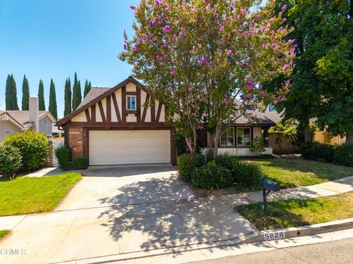 5828 Sunny Vista Ave, Oak Park, CA, 91377-1020 | Card Image