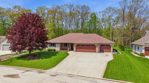 1616 Sandstone Ln, Howards Grove, WI, 53083 | Card Image