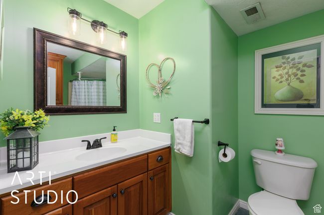 Full bath with toilet and vanity | Image 17