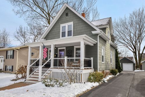 718 North St, Geneva, IL, 60134-1358 | Card Image