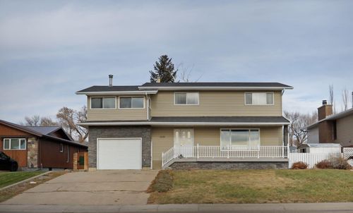 1120 2 Ave E, Brooks, AB, T1R0K9 | Card Image