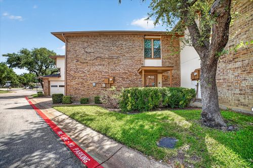 1 Meadow Ln, Bedford, TX, 76021-7102 | Card Image