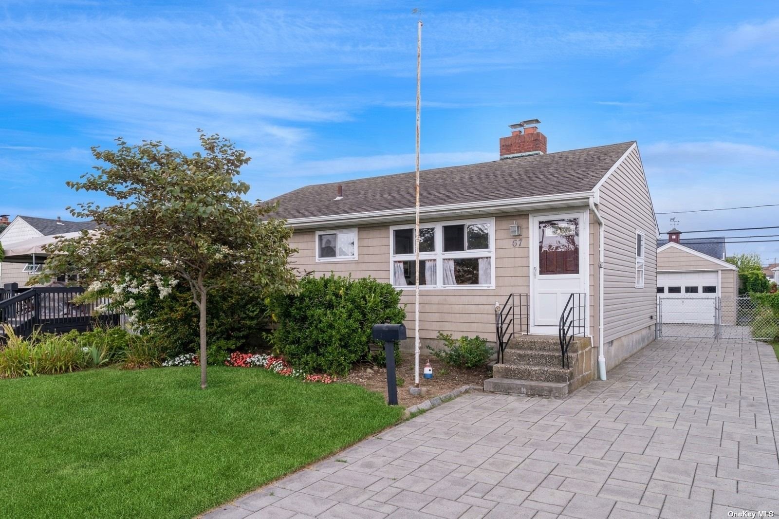 Van Buren St, Freeport, NY 11520