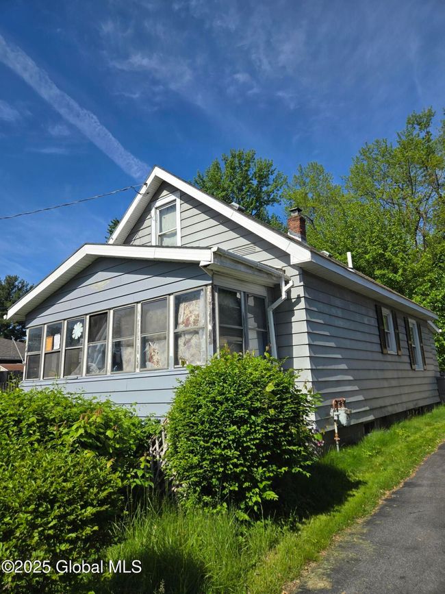 14 Western Ave, House other with 3 bedrooms, 1 bathrooms and 3 parking in Colonie NY | Image 12