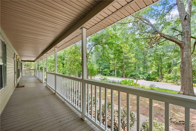 3592 Lakeview Dr, House other with 3 bedrooms, 2 bathrooms and null parking in Gainesville GA | Image 5