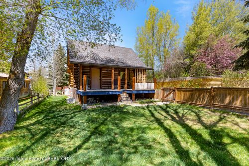 705 Cache Creek Dr, Jackson, WY, 83001-8676 | Card Image