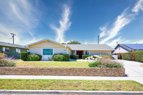 8543 Medford St, Ventura, CA, 93004-2126 | Card Image