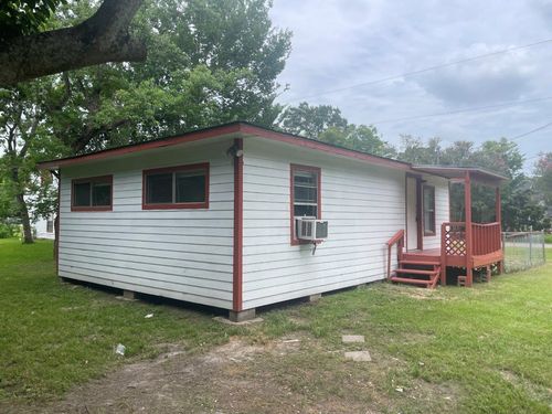 4617 3rd St, Bacliff, TX, 77518-1735 | Card Image