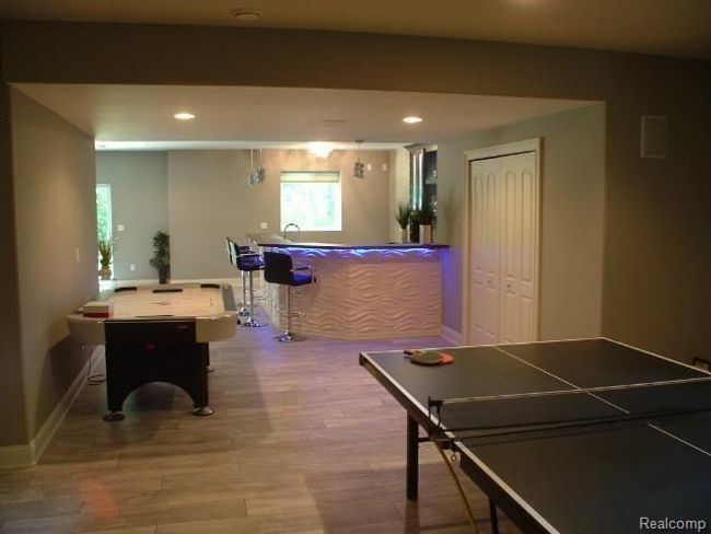 Game Room w/ View of Kitchen/Bar | Image 35