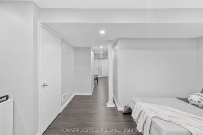 31 Sedgeway Hts, House attached with 3 bedrooms, 4 bathrooms and 3 parking in Vaughan ON | Image 48