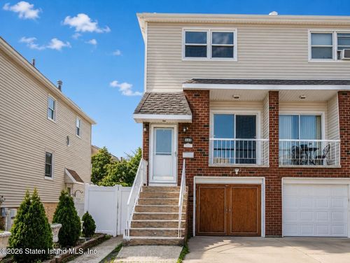 237 Brookfield Ave, Staten Island, NY, 10308-1441 | Card Image