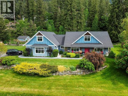 1324 8 Ave N, Creston, BC, V0B1G6 | Card Image