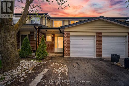 47-43 Vodden Crt, Brampton, ON, L6V2V7 | Card Image