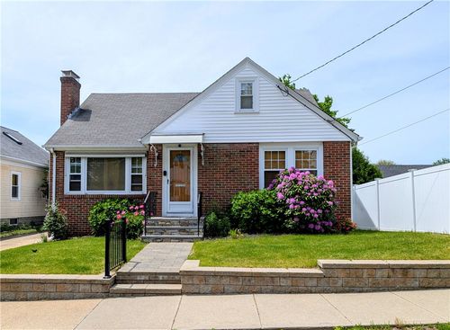 326 Sharon St, Providence, RI, 02908-2217 | Card Image