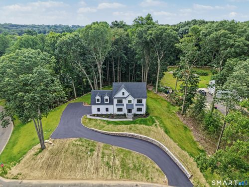 18 Timberlane Trl, Trumbull, CT, 06611-4620 | Card Image
