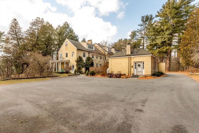 204 Ridge St, House other with 6 bedrooms, 4 bathrooms and 12 parking in Millis MA | Image 35