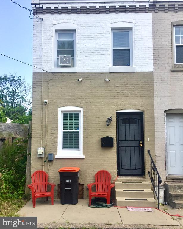 Smith St, Chester, PA 19013