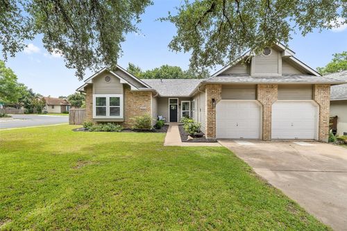 2901 Rochelle Dr, Austin, TX, 78748-1218 | Card Image