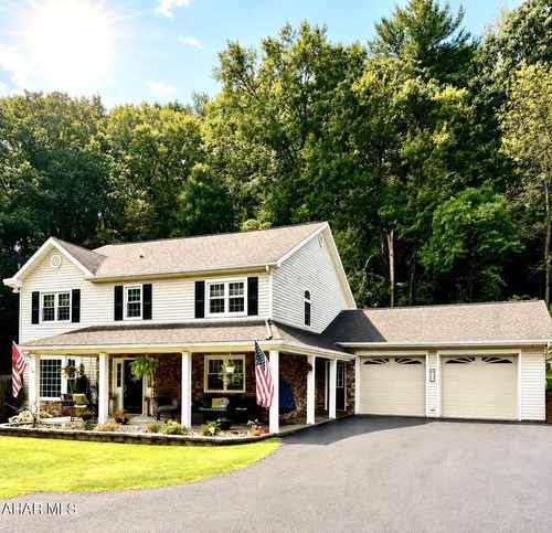 637 Hartwood Lane, Altoona, PA, 16601 | Card Image