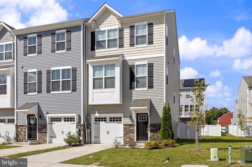 1534 Hudson View Rd, ESSEX, MD, 21221-1652 | Card Image