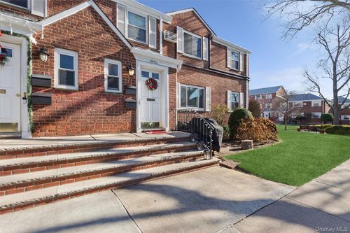 a-255 73rd Ave, Glen Oaks, NY, 11004-1101 | Card Image