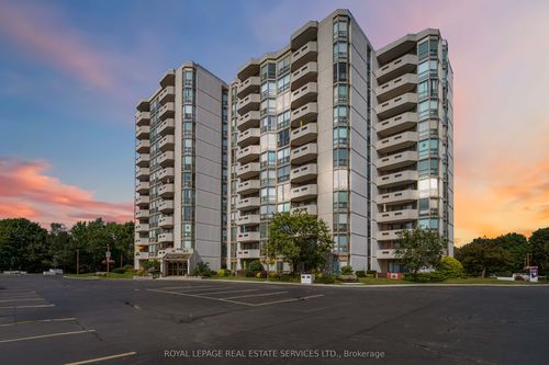 504-5090 Pinedale Ave, Burlington, ON, L7L5V8 | Card Image