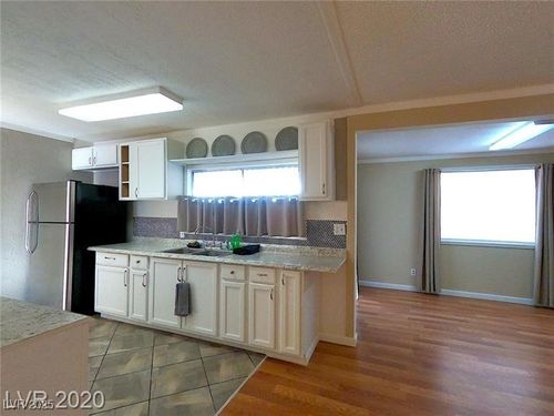 6081 Mount Mckinley Ave, Las Vegas, NV, 89156-5836 | Card Image
