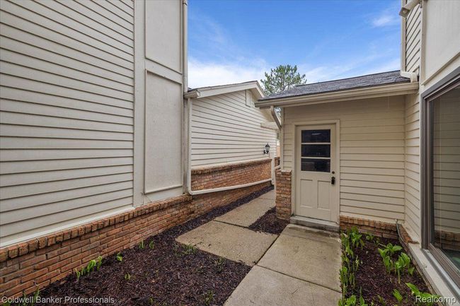 14 - 7020 Bridge Way, Condo with 3 bedrooms, 3 bathrooms and null parking in West Bloomfield MI | Image 4