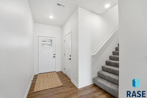 6207 S Hunt Pl Place, Sioux Falls, SD, 57106 | Card Image