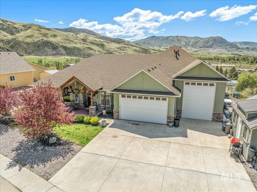 120 S Riverside Dr, Horseshoe Bend, ID, 83629-5042 | Card Image