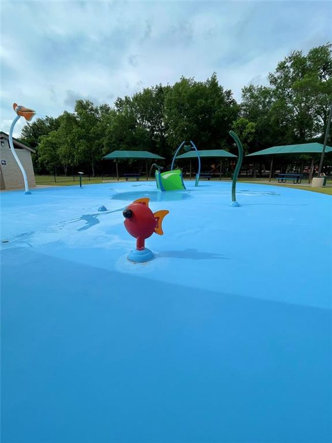 Splashpad is across the street | Image 27